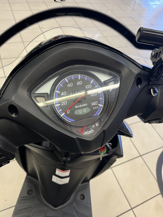 Scooteur suzuki - DOMFRONT