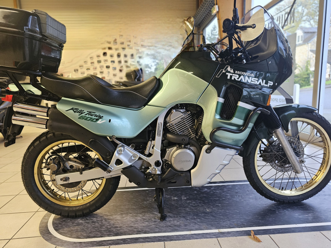 HONDA XL 600 V GENERATION MOTOS  DOMFRONT 